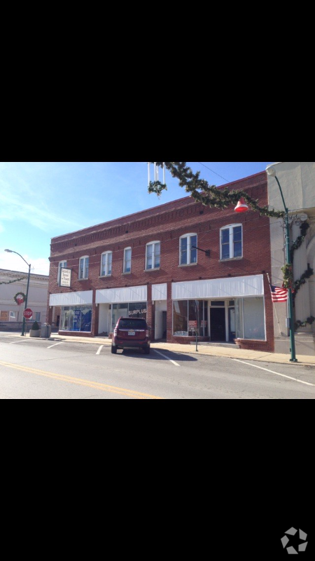 Building Photo - 131 2nd St