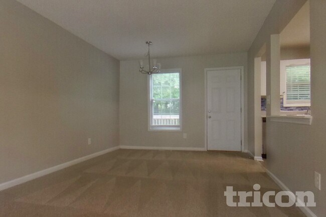 Foto del edificio - 113 Ivy Brook Dr