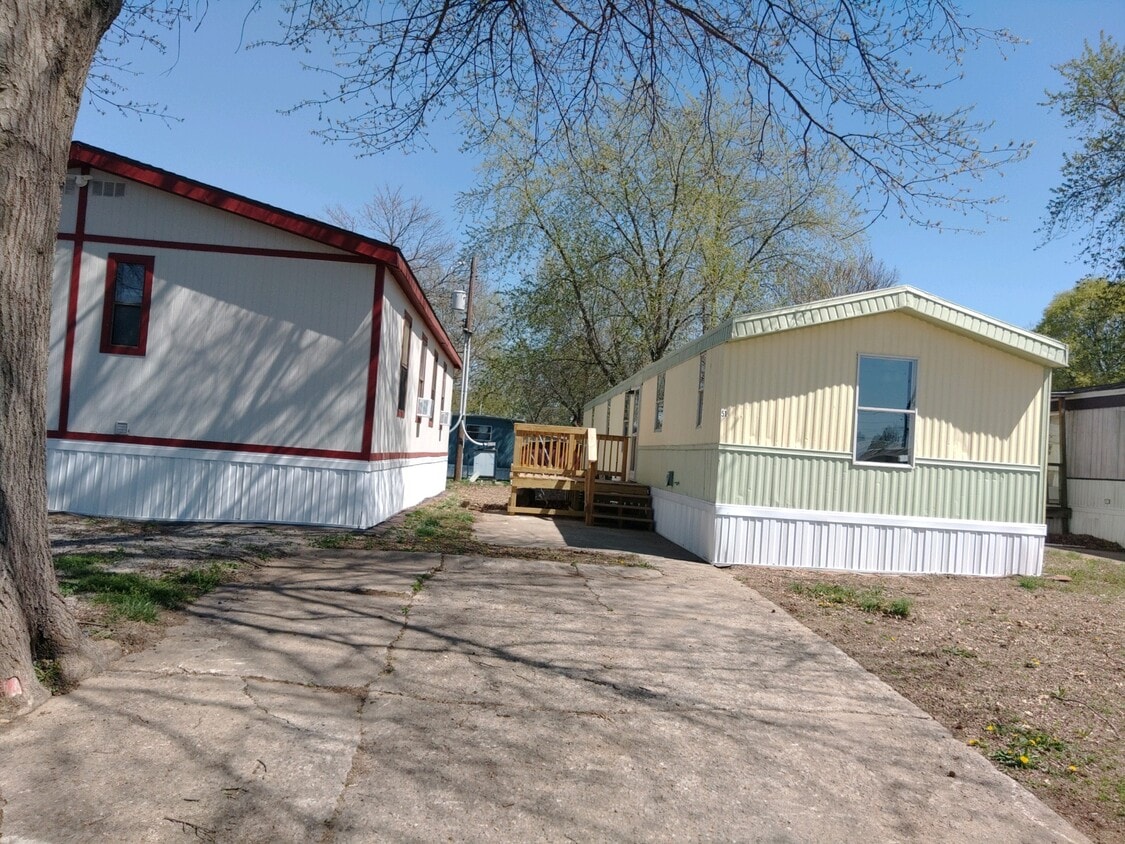 Building Photo - 777 E Yerby St