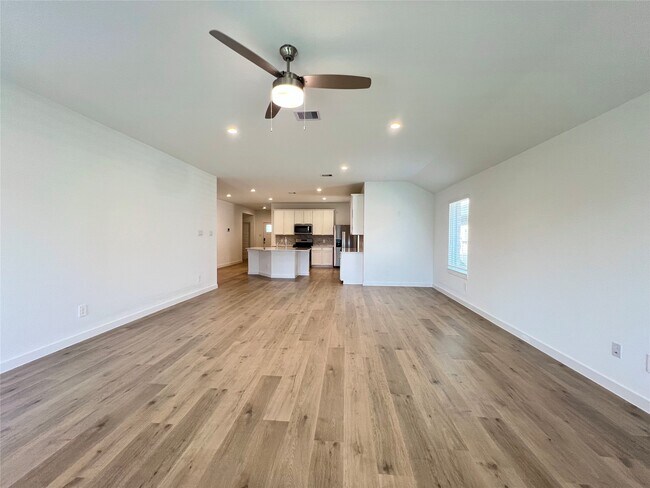 Building Photo - 30243 Lone Peak Dr
