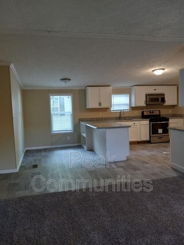 Building Photo - 161 Shady Brook Hts
