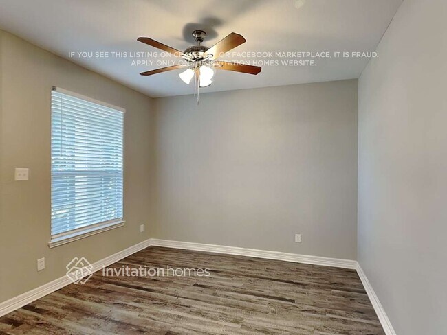 Foto del edificio - 1060 Pullman Dr