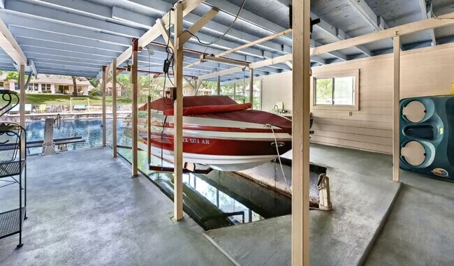 Building Photo - 607 Highland Cir