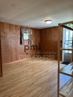 Foto del edificio - 687 Ada St