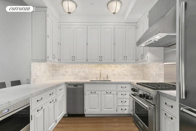 Foto del edificio - 160 W 12th St