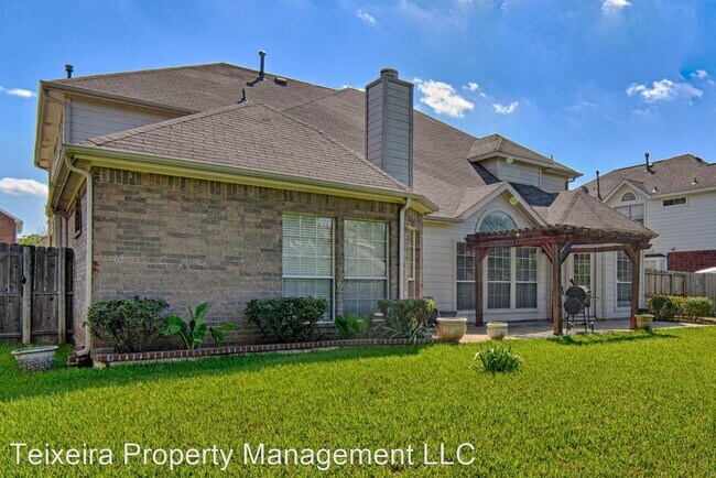Building Photo - 5 br, 3.5 bath House - 1811 Fairfax Dr