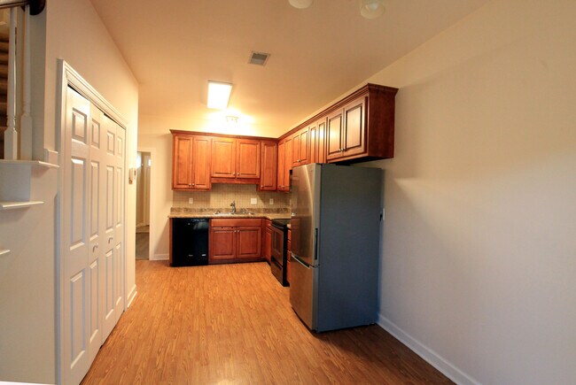 Foto del edificio - 2207 Stanford Ct
