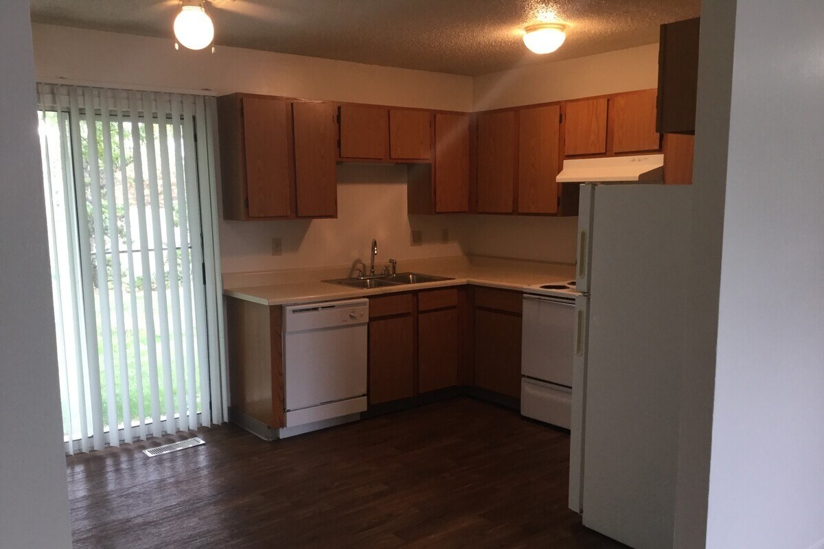 Parkview Villas Apartments 1329 N Williamsburg St Wichita, KS