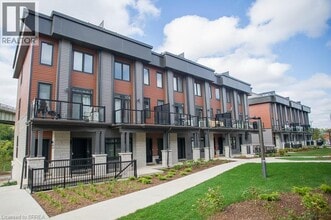 Building Photo - 2 Willow St