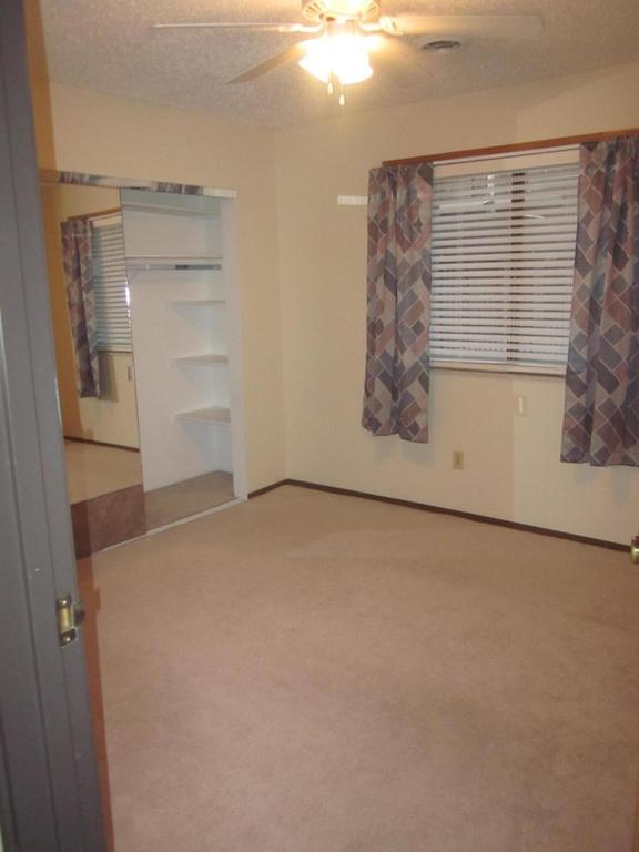 2nd Bedroom - 1727 N Grandview Ln