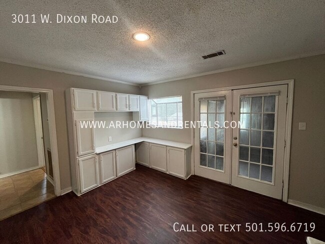 Building Photo - 3011 W Dixon Rd