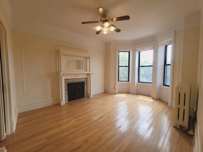 Foto del edificio - 959 Saint Johns Pl