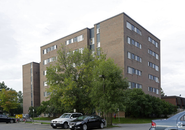 Building Photo - Windsor Park Village