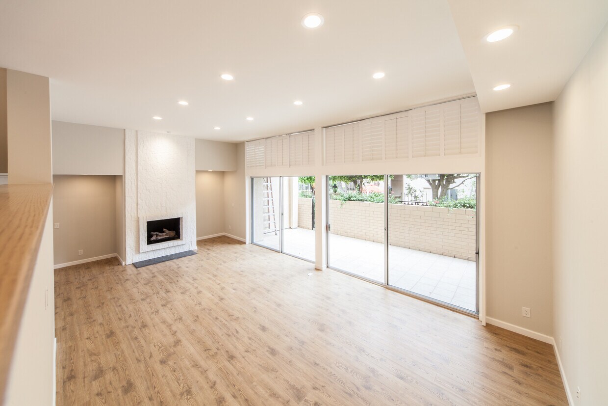 Foto principal - 5278 Lindley Ave