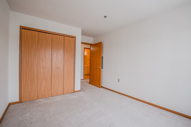 Building Photo - 201 Kearney Way