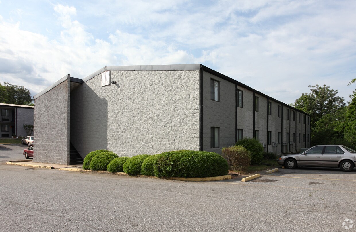The Hill Apartment Complex Apartments in Athens, GA