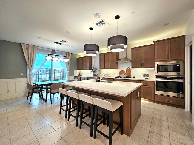 Building Photo - 3474 Sassafras Way