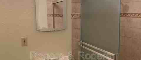 Foto del edificio - 3520 Brookdale Dr