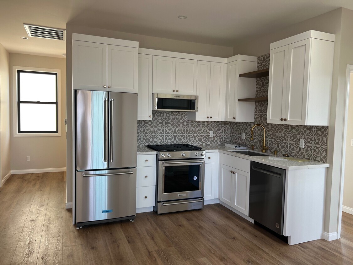 Foto principal - 529 Palomar Ave