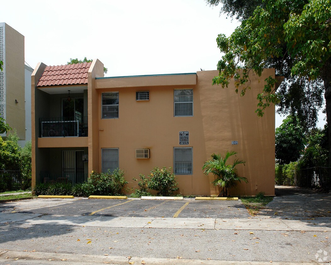 Foto principal - 425 SW 11th St