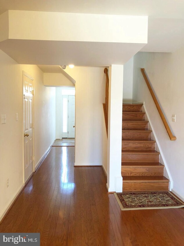Primary Photo - 230 Connery Terrace SW