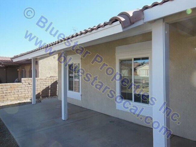 Foto del edificio - 10735 Wakefield St E