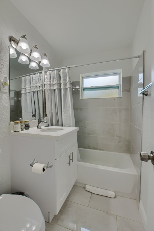 Foto del edificio - 1627 NE 1st St