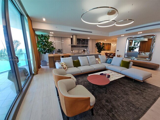 Foto del edificio - 15701 Collins Ave