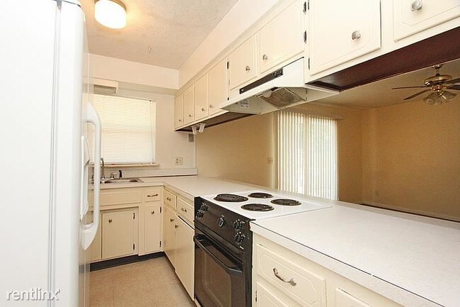 Building Photo - 3 br, 2 bath House - 520 Clermont Ave S