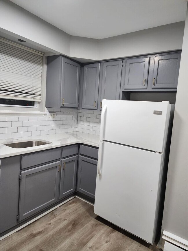 Building Photo - Offer Ends Soon! Up Your Living, Not Your Rent