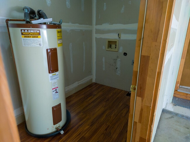 Building Photo - 101 4th St