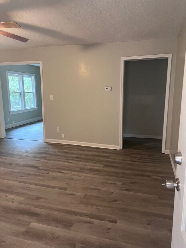 Foto del edificio - Spacious 3 Bedroom House in Rossville