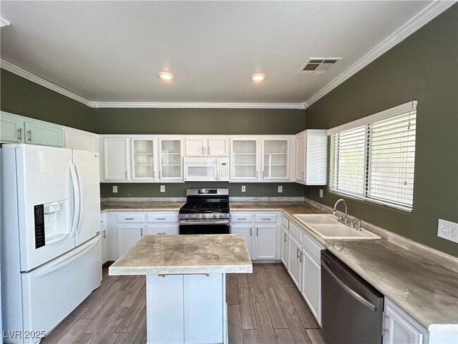 Building Photo - 5846 Lee Fairy Ct