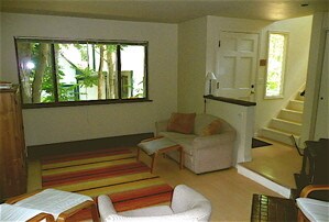 Building Photo - 619 North St