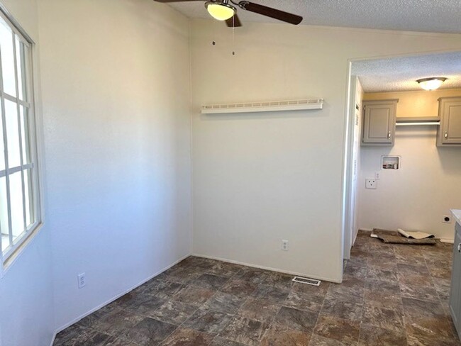 Foto del edificio - 3 bedroom/2 bath double wide in Spring Creek