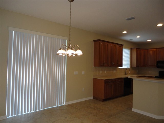 Foto del edificio - 9124 Gablewood Pl