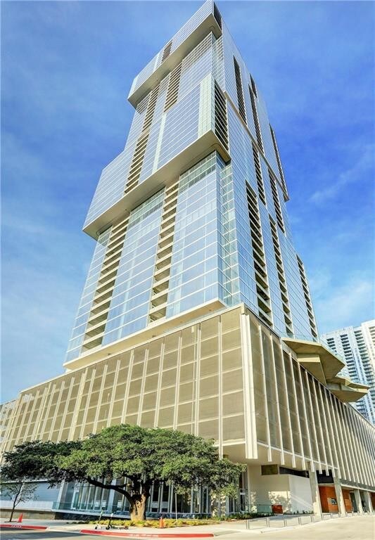 Foto del edificio - 301 West Ave