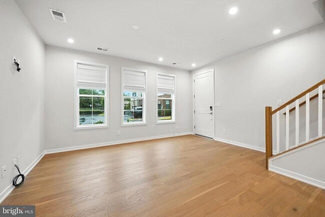 Building Photo - 7548 Sawyer Farm Wy