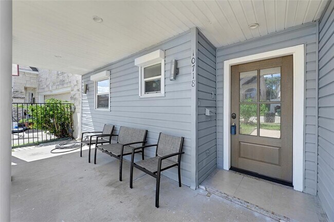 Building Photo - 10718 Boardwalk St