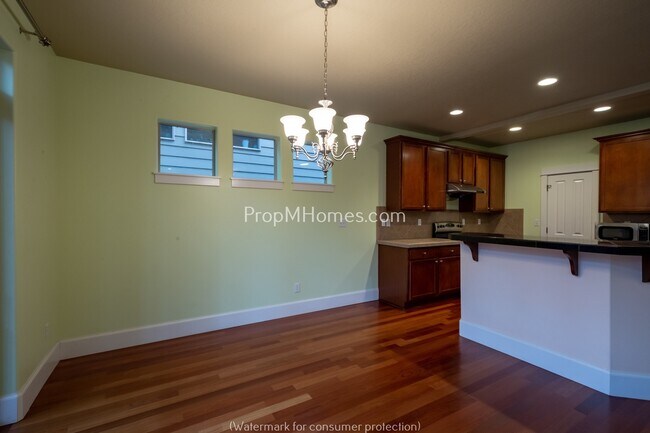 Foto del edificio - Beautiful Three Bedroom Home in Bethany - Available Now!
