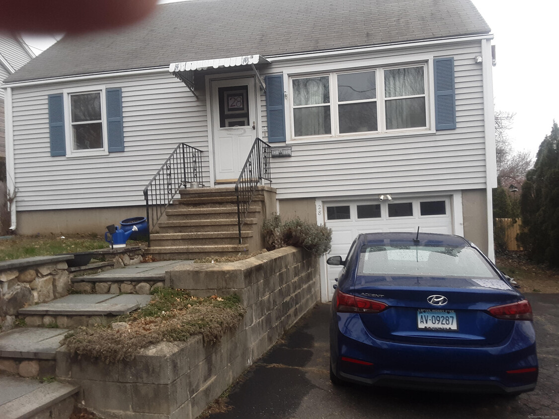 Primary Photo - 28 Massachusetts Ave