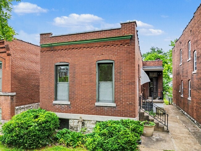 Building Photo - 4416 S Grand Blvd