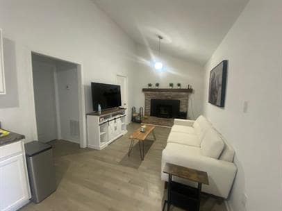 Foto del edificio - 150 Riley Ct