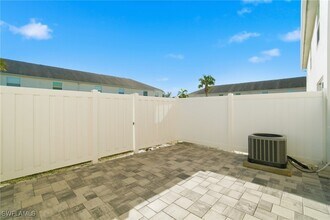 Building Photo - 3009 Palmetto Oak Dr