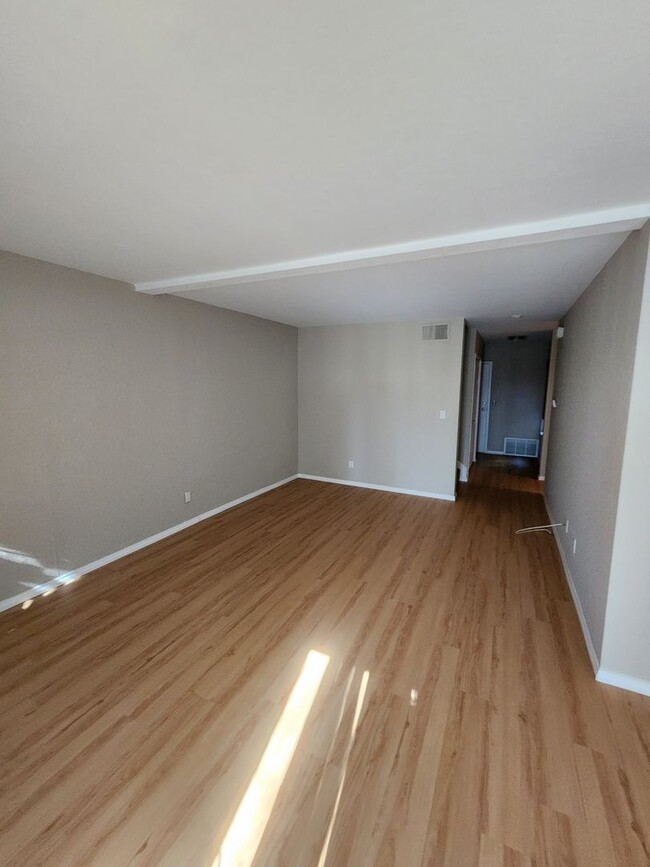 Foto del edificio - Timberlane Community Townhome with 3BR - L...