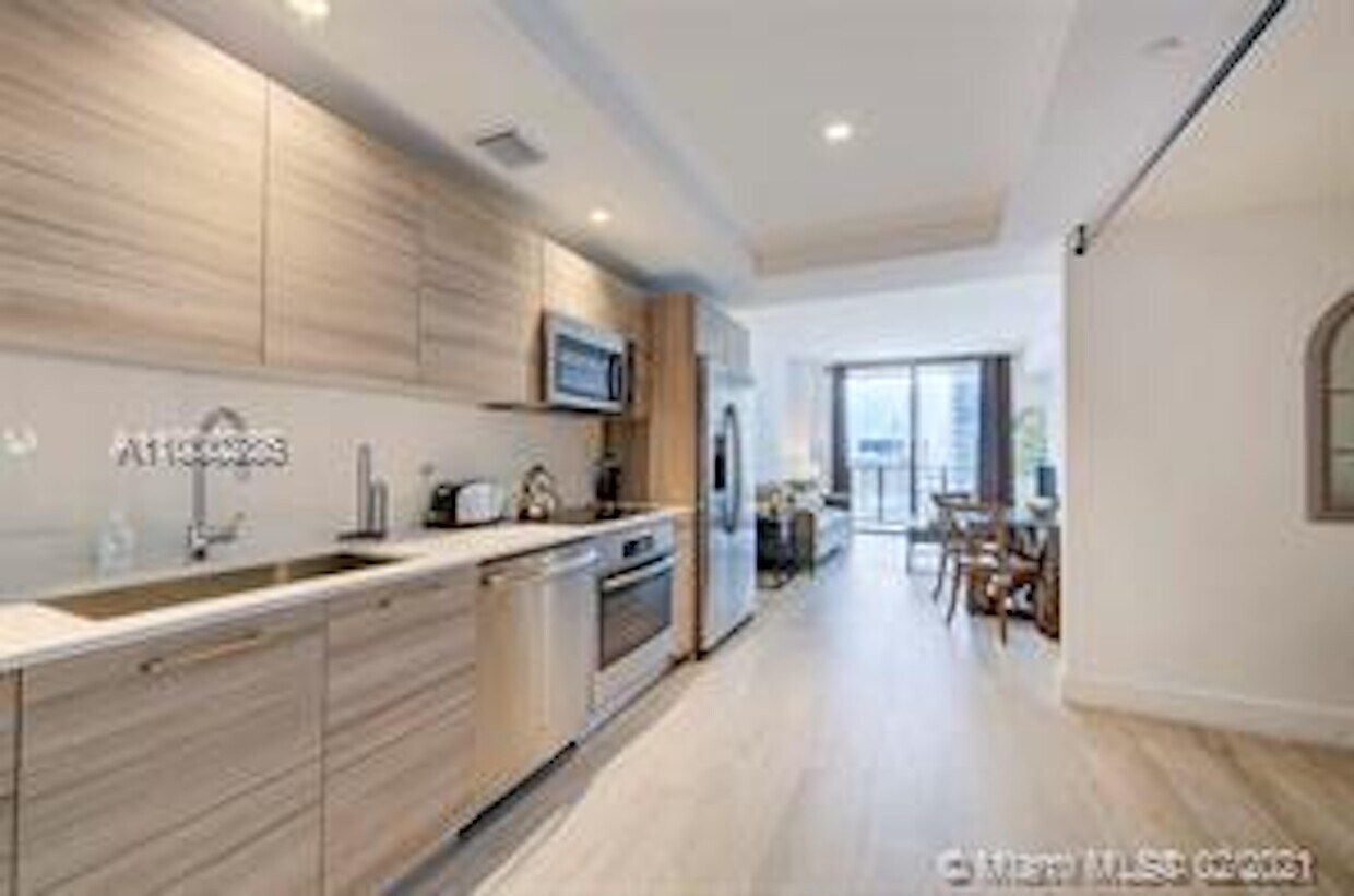 Foto principal - 3415 NE 1st Ave