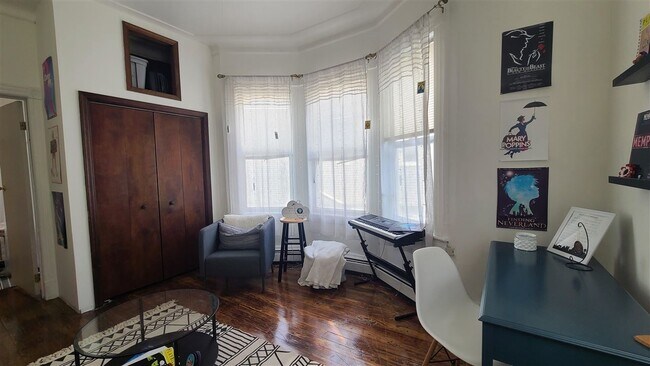 Foto del edificio - 37 Cooper Pl