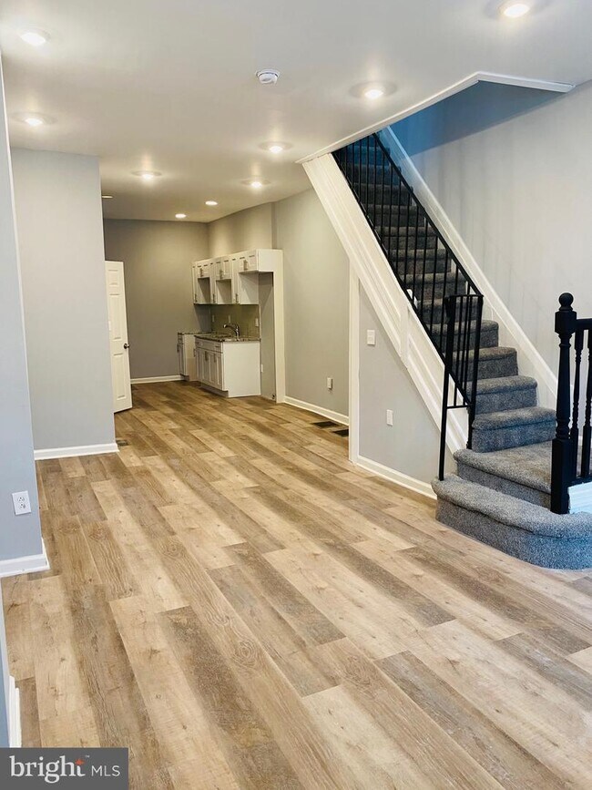 Foto del edificio - 7019 Saybrook Ave