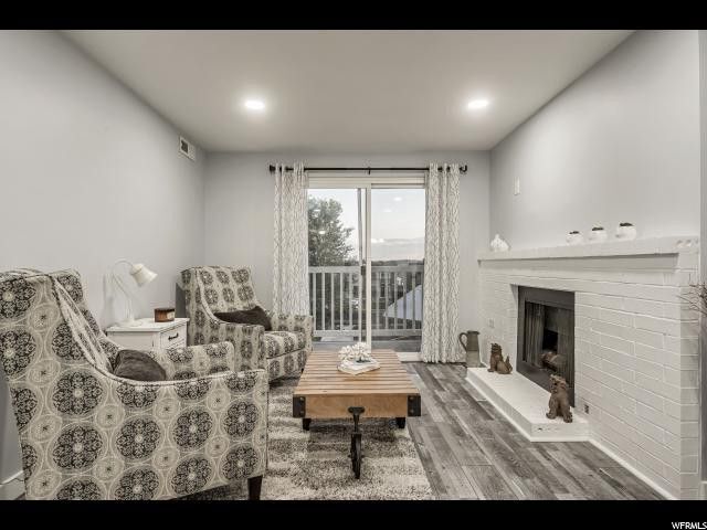 Building Photo - 5600 Meadow Ln