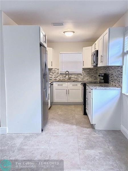 Primary Photo - 7900 NW 44th Ct